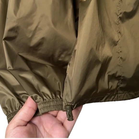 Aerie OFFLINE Shine Green Oversized Pullover Lightweight Windbreaker Jacket - Picture 9 of 12